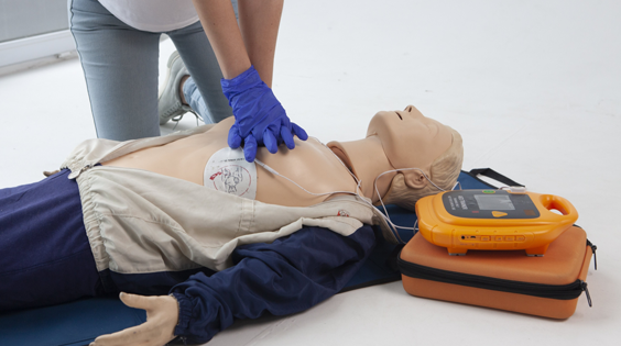 心肺蘇生法の手順